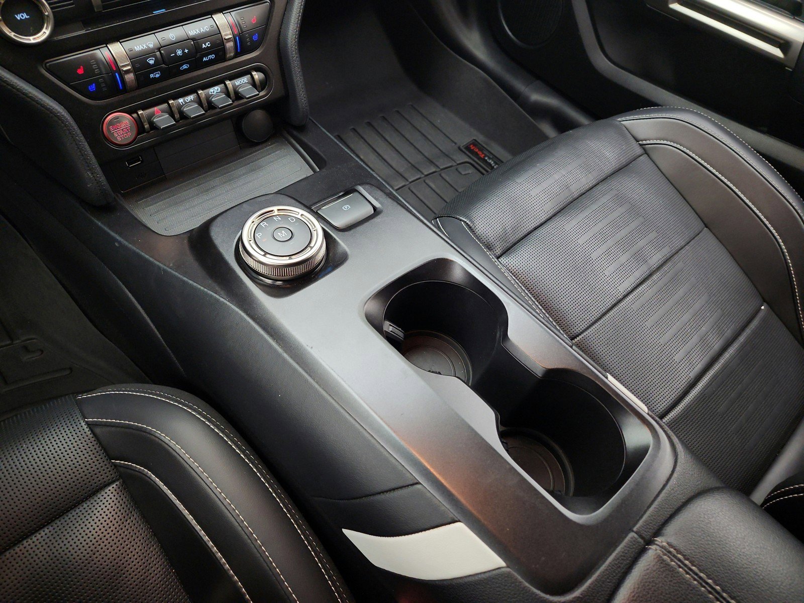 Used 2021 Ford Mustang Shelby GT500 w/ Technology Package RWD image 12