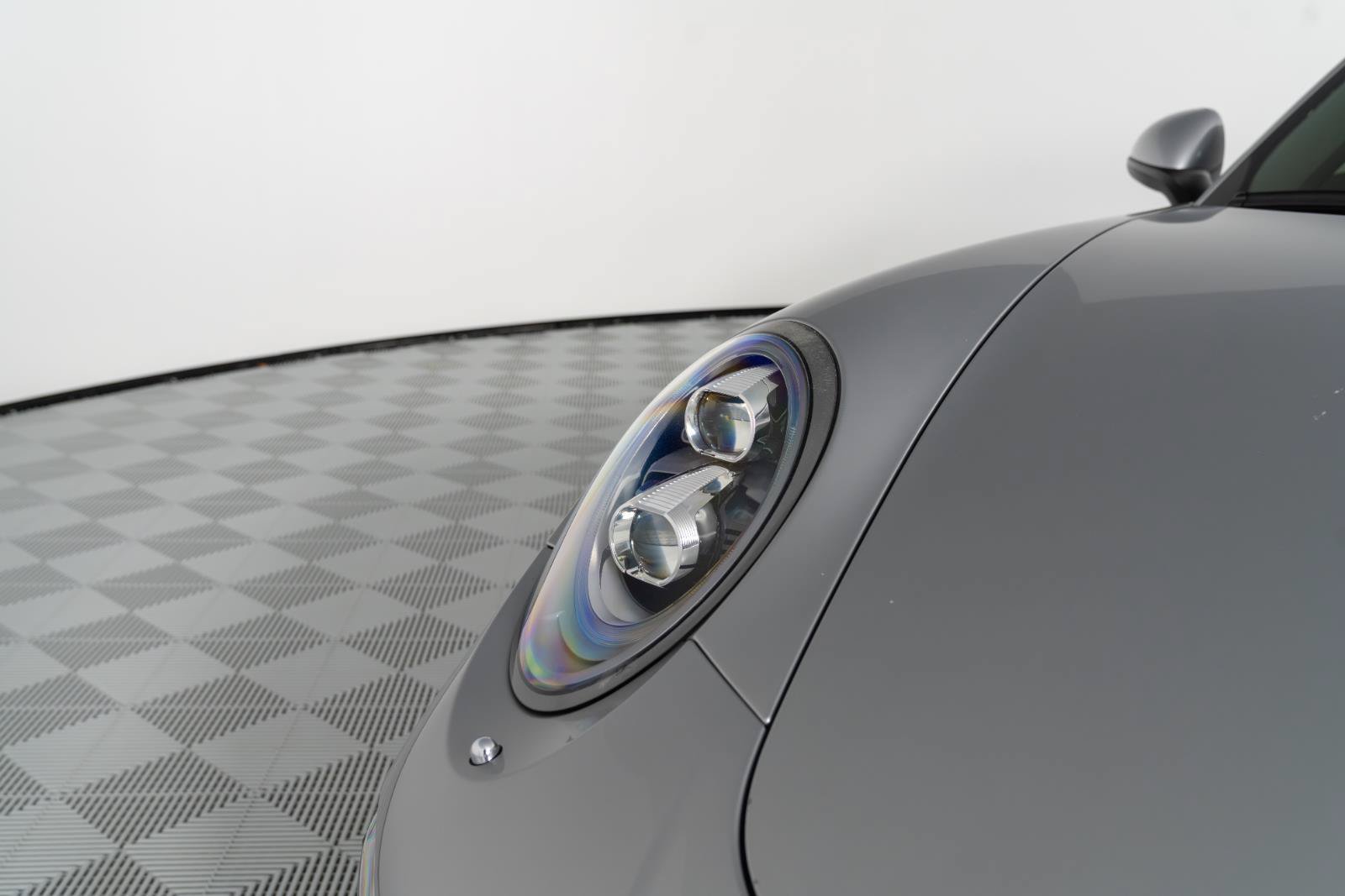 Used 2017 Porsche 911 Carrera RWD image 15