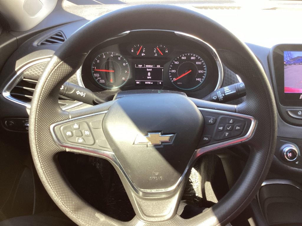 Used 2020 Chevrolet Malibu LT image 16