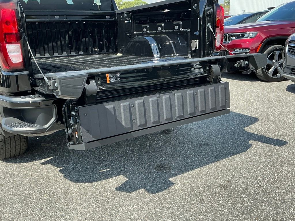 Used 2025 GMC Sierra 1500 Elevation image 25