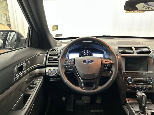 Used 2019 Ford Explorer XLT w/ Equipment Group 202A image 14