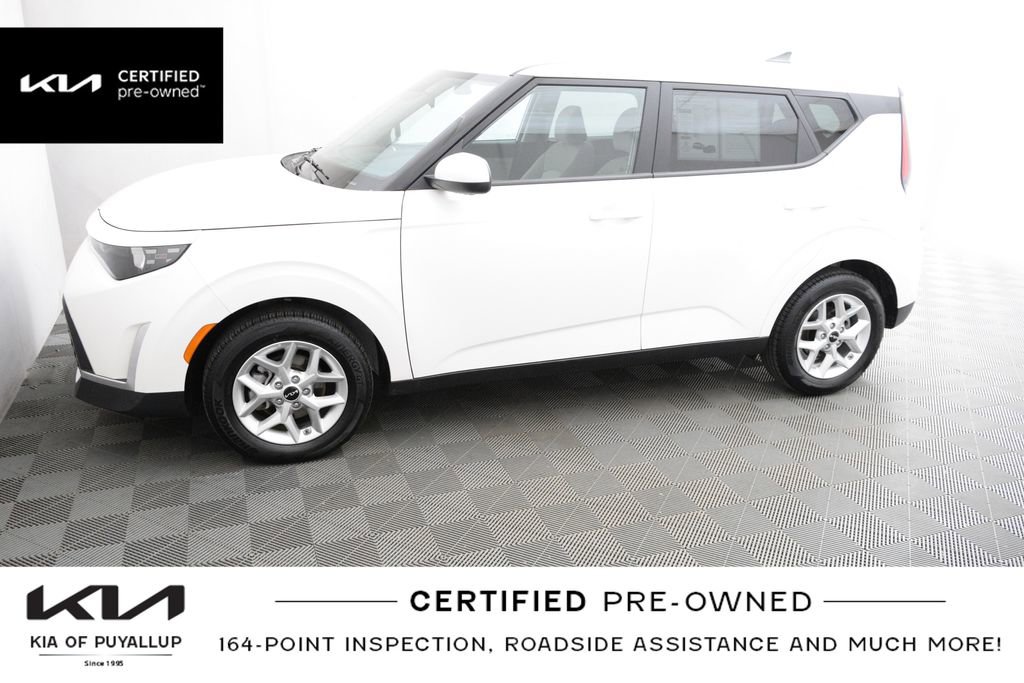 Certified 2025 Kia Soul LX FWD image 9
