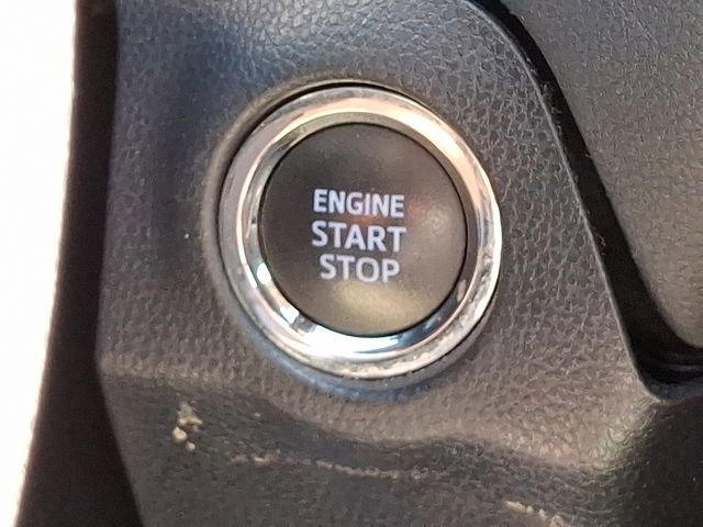 Used 2021 Toyota RAV4 XLE image 24