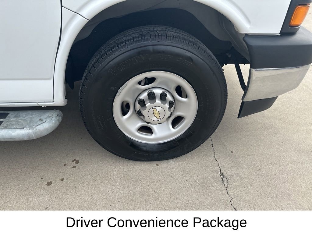Used 2024 Chevrolet Express 2500 w/ Driver Convenience Package image 15