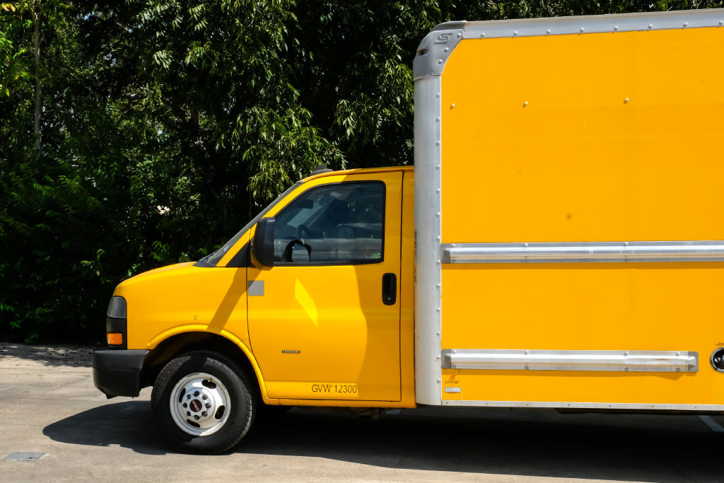 Used 2022 GMC Savana 3500 Extended w/ Power Convenience Package RWD image 9