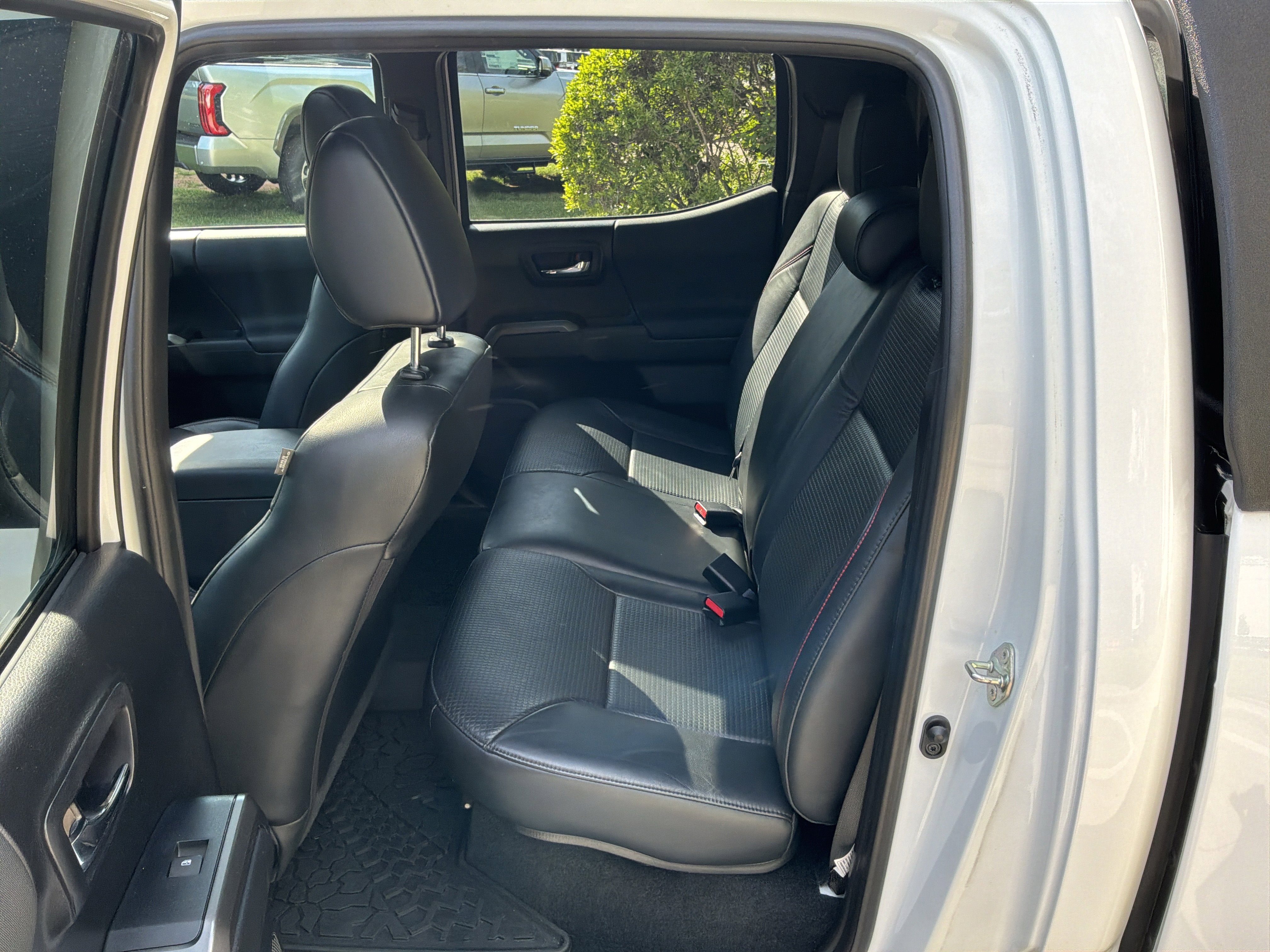 Used 2020 Toyota Tacoma TRD Pro image 31