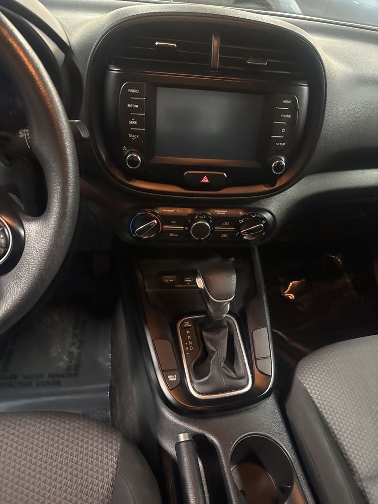 Used 2020 Kia Soul LX image 9