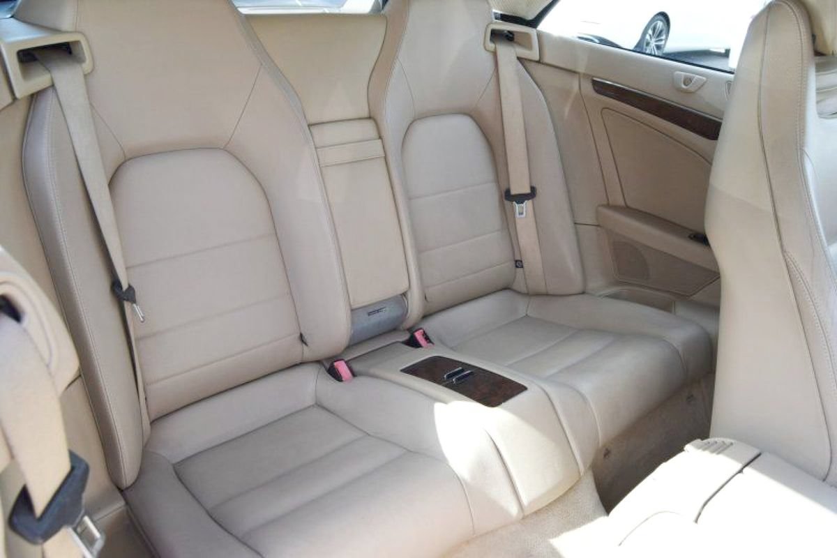 Used 2011 Mercedes-Benz E 550 Cabriolet image 28