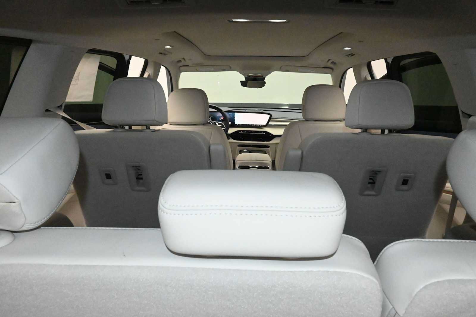 New 2026 Buick Enclave Avenir w/ Super Cruise Package AWD/4WD image 32