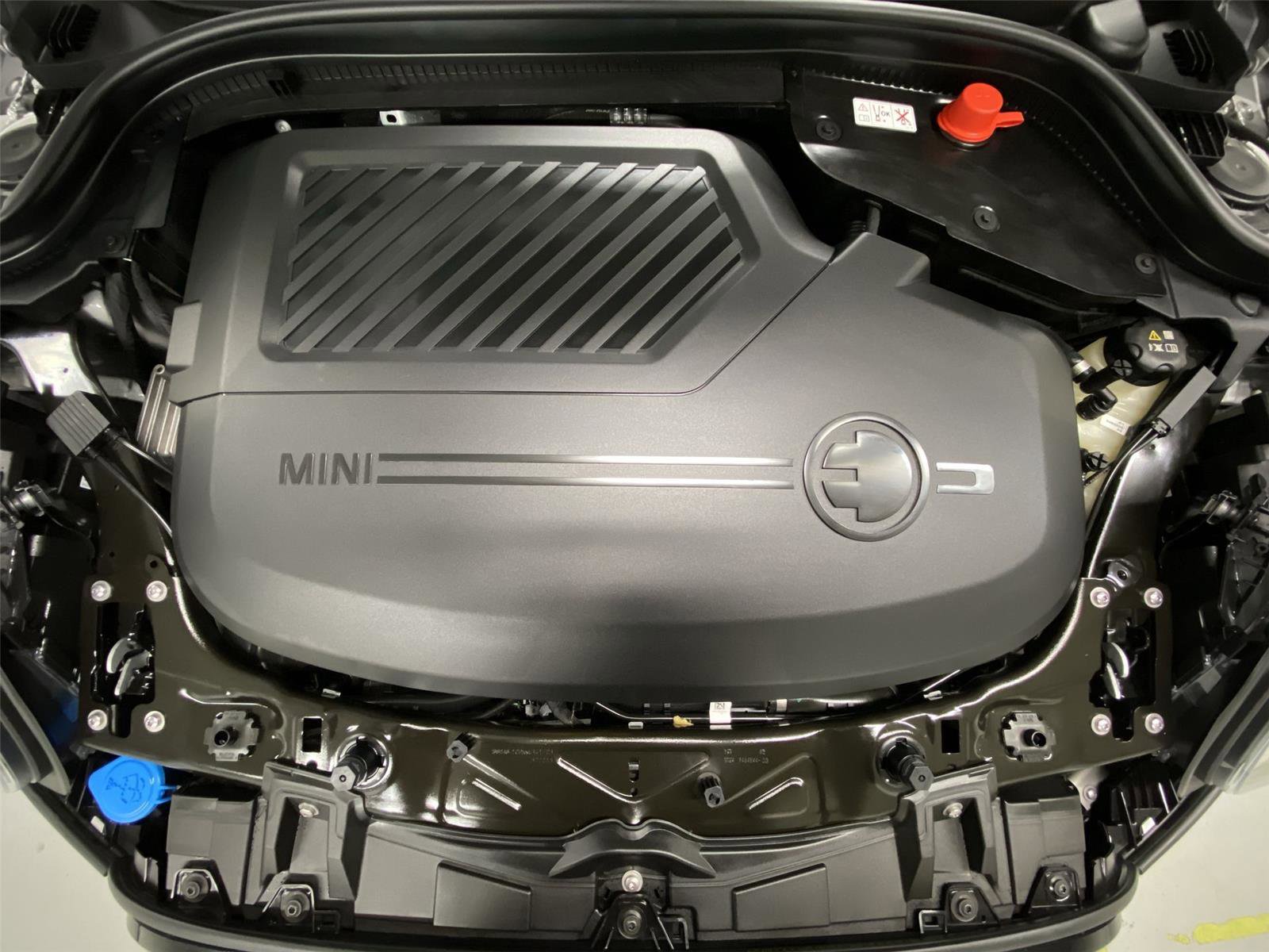 Certified 2024 MINI Cooper SE image 22