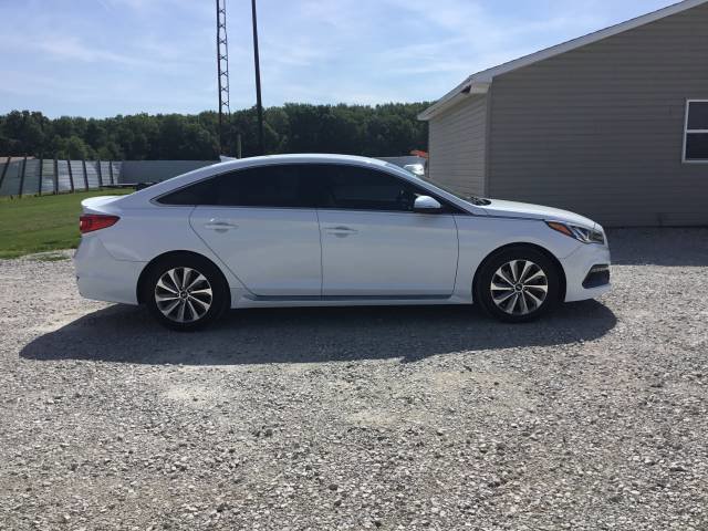 Used 2017 Hyundai Sonata Sport FWD image 2