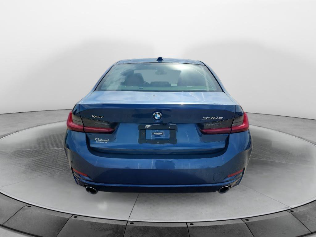 Used 2023 BMW 330e xDrive w/ Premium Package image 4