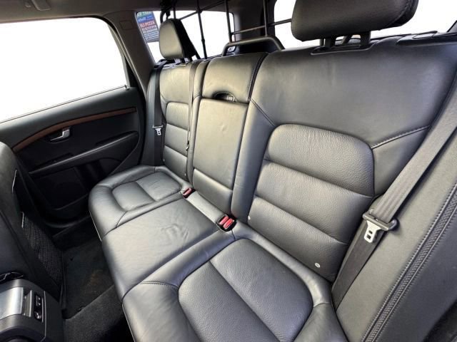Used 2011 Volvo XC70 3.2 image 16