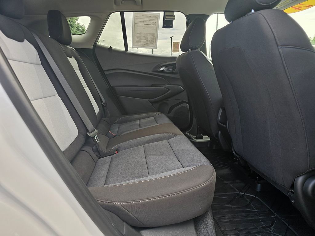 Certified 2024 Chevrolet Trax LS w/ LS Convenience Package FWD image 13