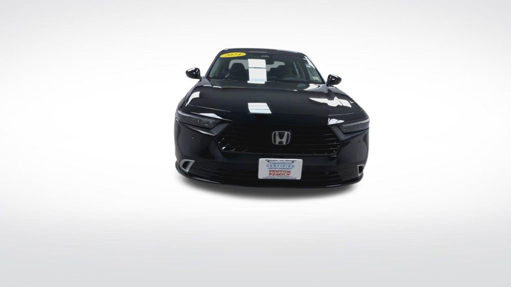 Used 2024 Honda Accord Touring image 3