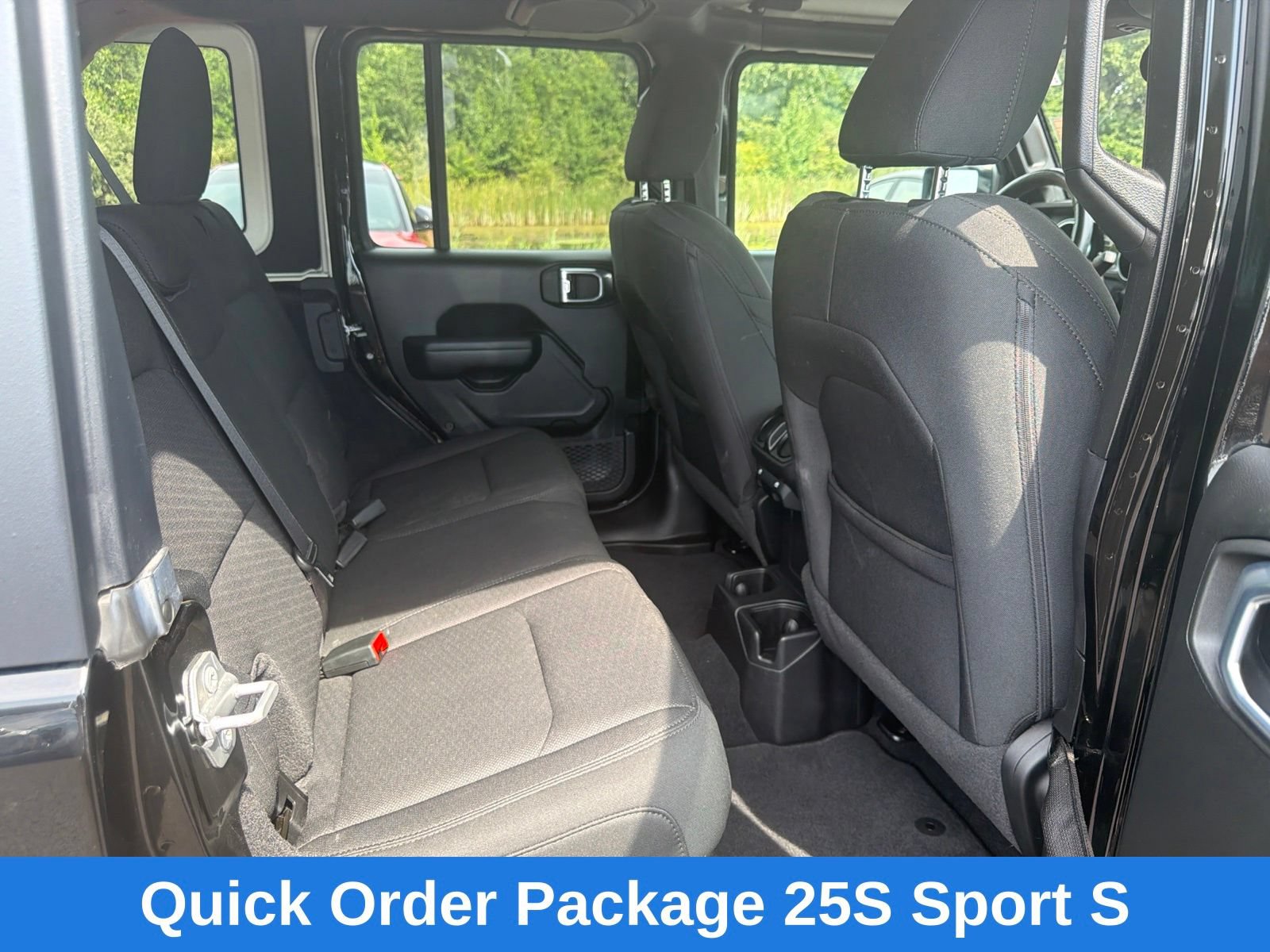 Used 2021 Jeep Wrangler Unlimited Sport AWD/4WD image 18
