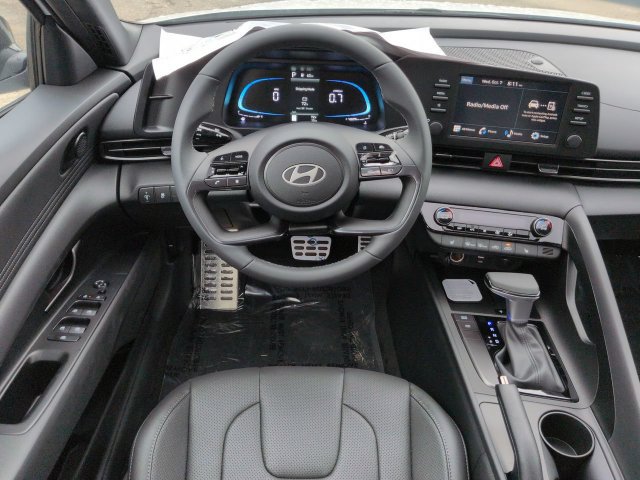 New 2026 Hyundai Elantra SEL Sport FWD image 13