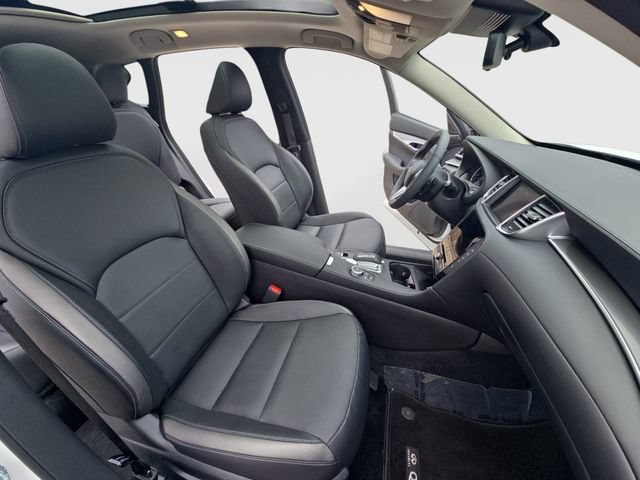 Used 2024 INFINITI QX50 Luxe AWD/4WD image 11
