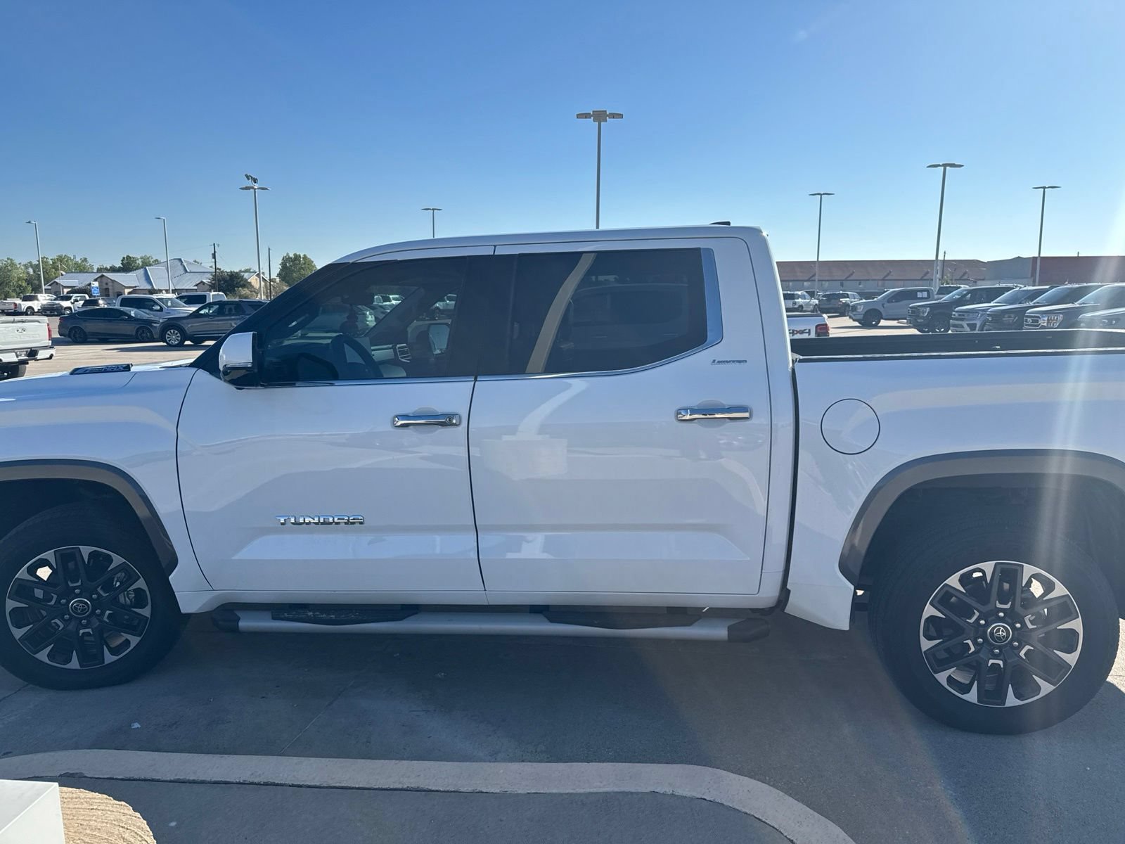 Used 2023 Toyota Tundra Limited AWD/4WD image 6