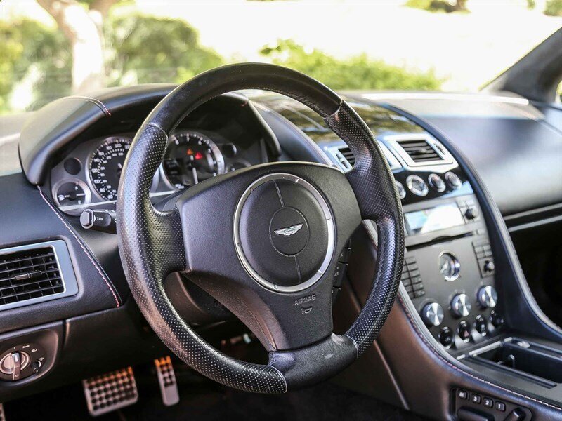Used 2008 Aston Martin V8 Vantage Roadster RWD image 32
