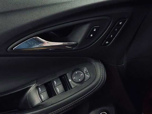 Used 2023 Buick Encore GX Essence w/ Experience Buick Package image 13