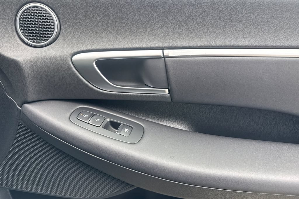 New 2026 Hyundai Sonata SEL FWD image 17