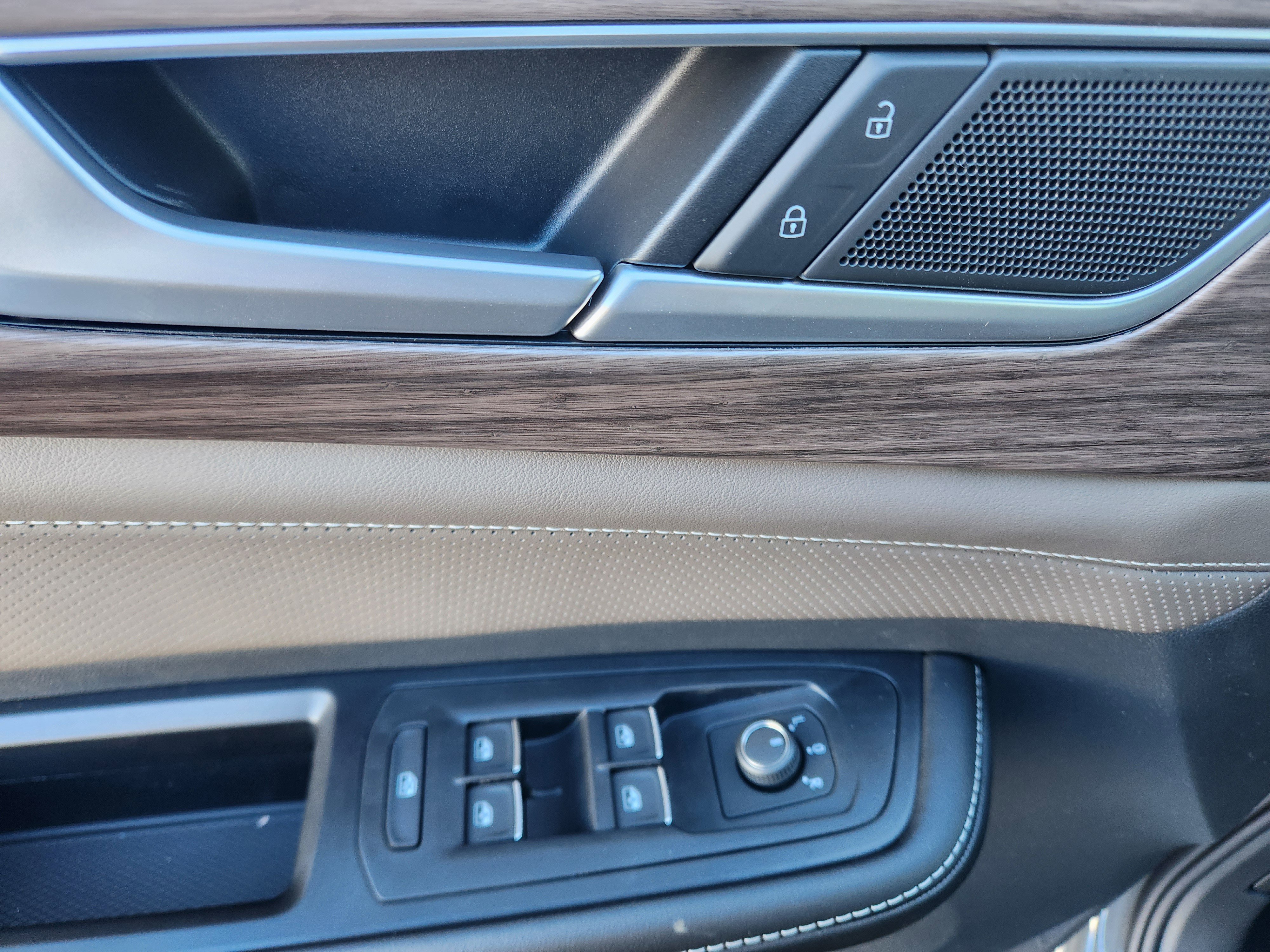 New 2026 Volkswagen Atlas SEL image 15