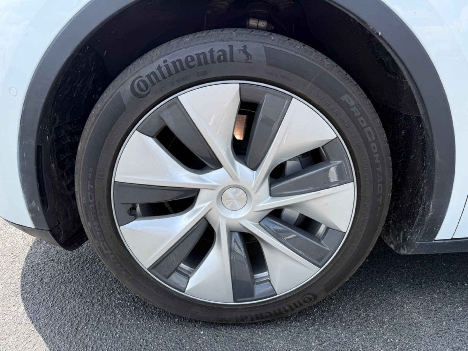 Used 2020 Tesla Model Y Long Range AWD/4WD image 35
