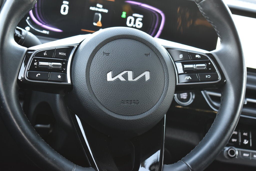 Used 2025 Kia Seltos S AWD/4WD image 15