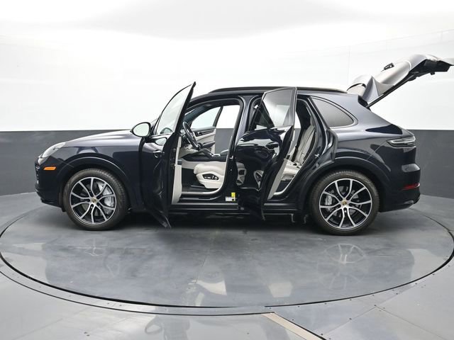 Certified 2021 Porsche Cayenne GTS AWD/4WD image 30