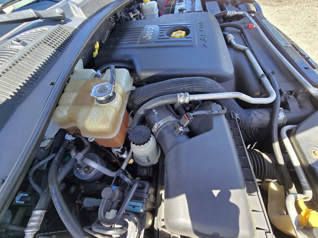 Used 2006 Jeep Liberty Sport AWD/4WD image 19