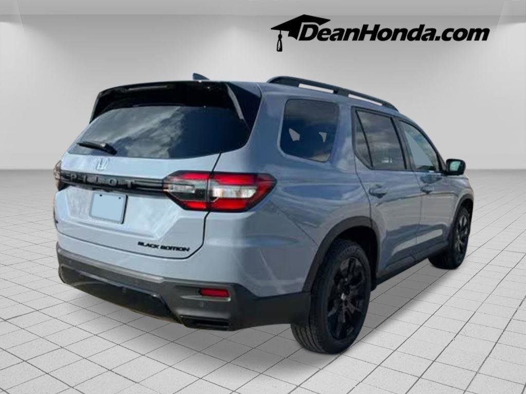 New 2026 Honda Pilot Black Edition image 5
