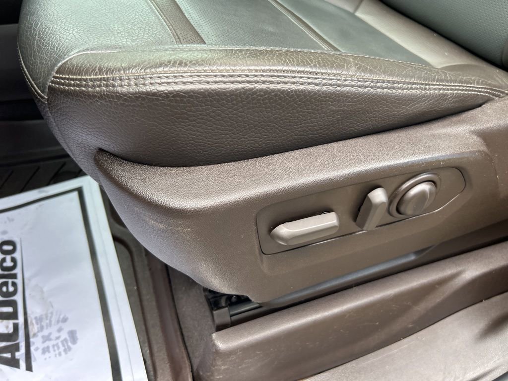 Used 2022 GMC Sierra 3500 Denali w/ Denali Ultimate Package image 26