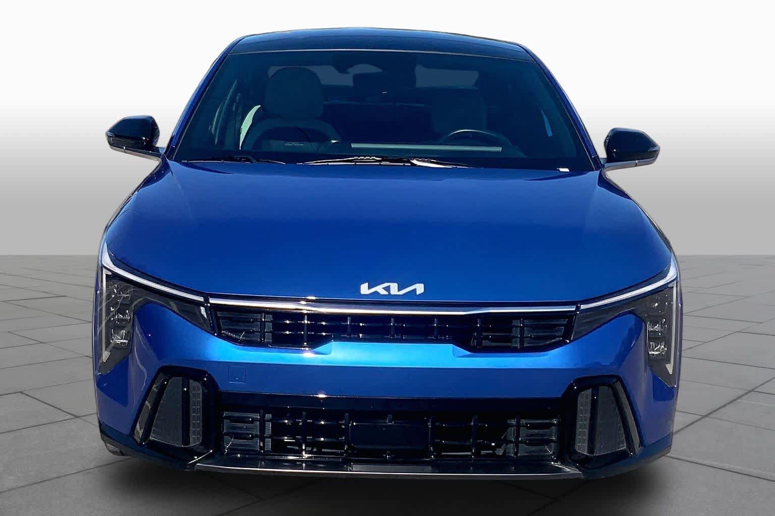 Certified 2025 Kia K4 GT-Line Turbo w/ GT-Line Premium Package FWD image 4