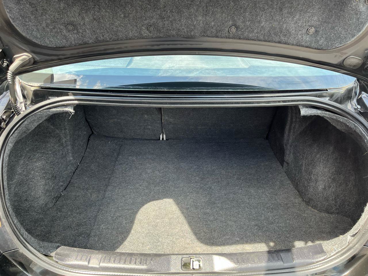 Used 2012 Nissan Sentra 2.0 SR w/ Moonroof Pkg FWD image 7