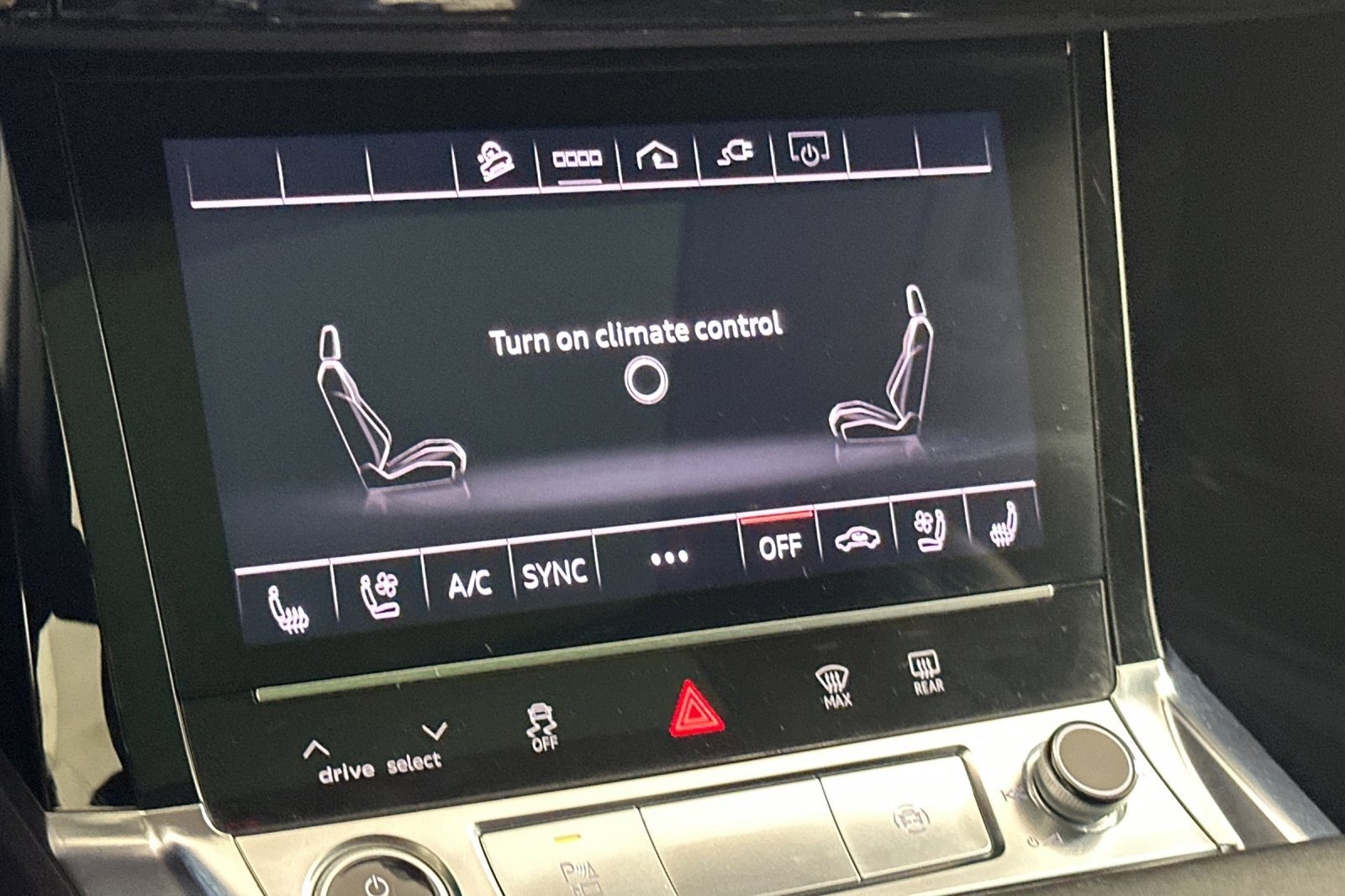 Used 2023 Audi e-tron Premium Plus w/ Premium Plus Package image 20