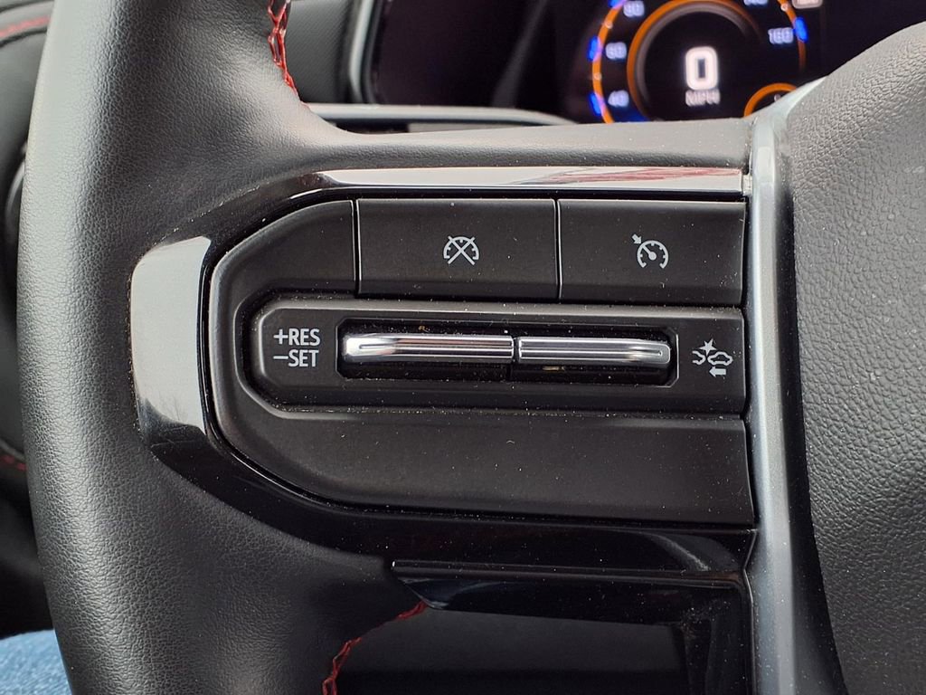 Used 2024 Chevrolet Colorado Z71 w/ Z71 Convenience Package 2 image 27