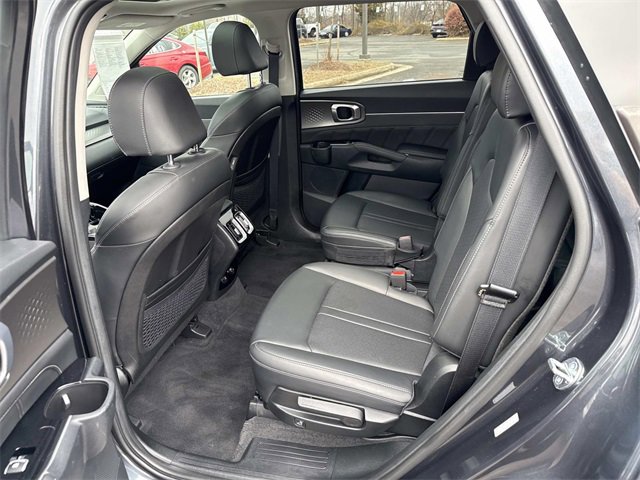 Used 2023 Kia Sorento SX image 17