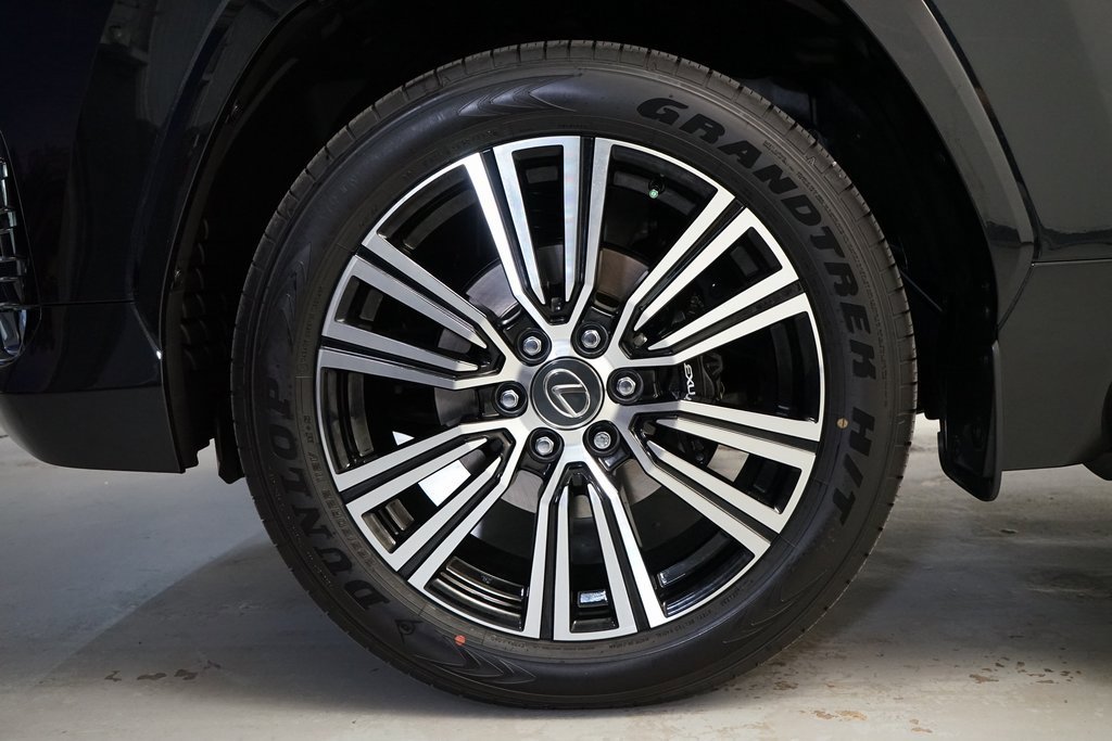 Used 2026 Lexus LX 600 4WD w/ Luxury Package image 39