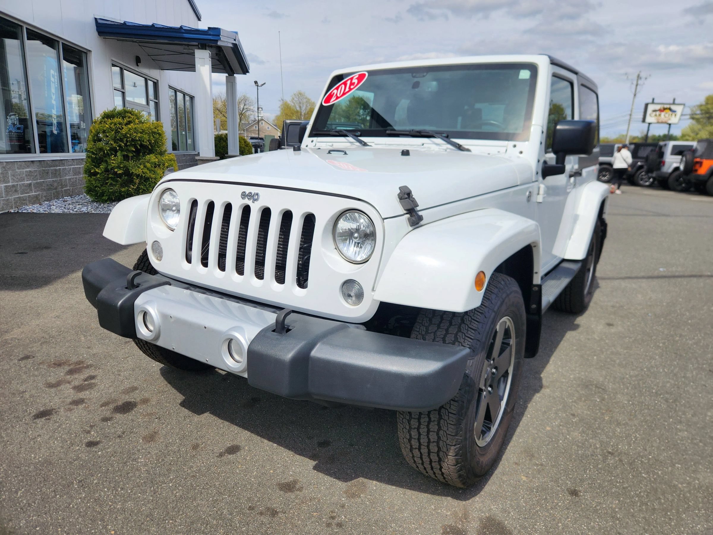 Used 2015 Jeep Wrangler Sahara w/ Dual Top Group AWD/4WD image 5