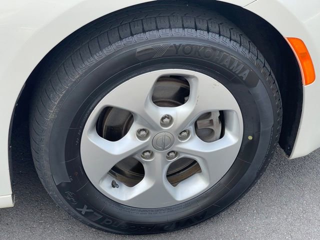 Used 2017 Chrysler Pacifica Touring-L Plus image 30