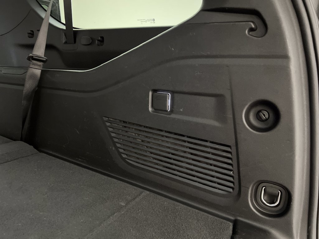 Used 2025 Chevrolet Suburban LT RWD image 43