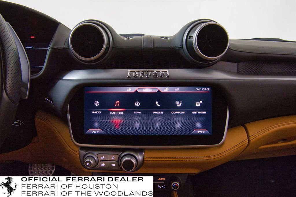 Used 2019 Ferrari Portofino image 14
