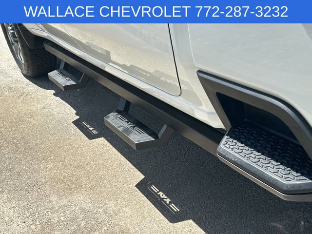 Used 2022 Chevrolet Silverado 2500 Custom w/ Custom Value Package AWD/4WD image 15