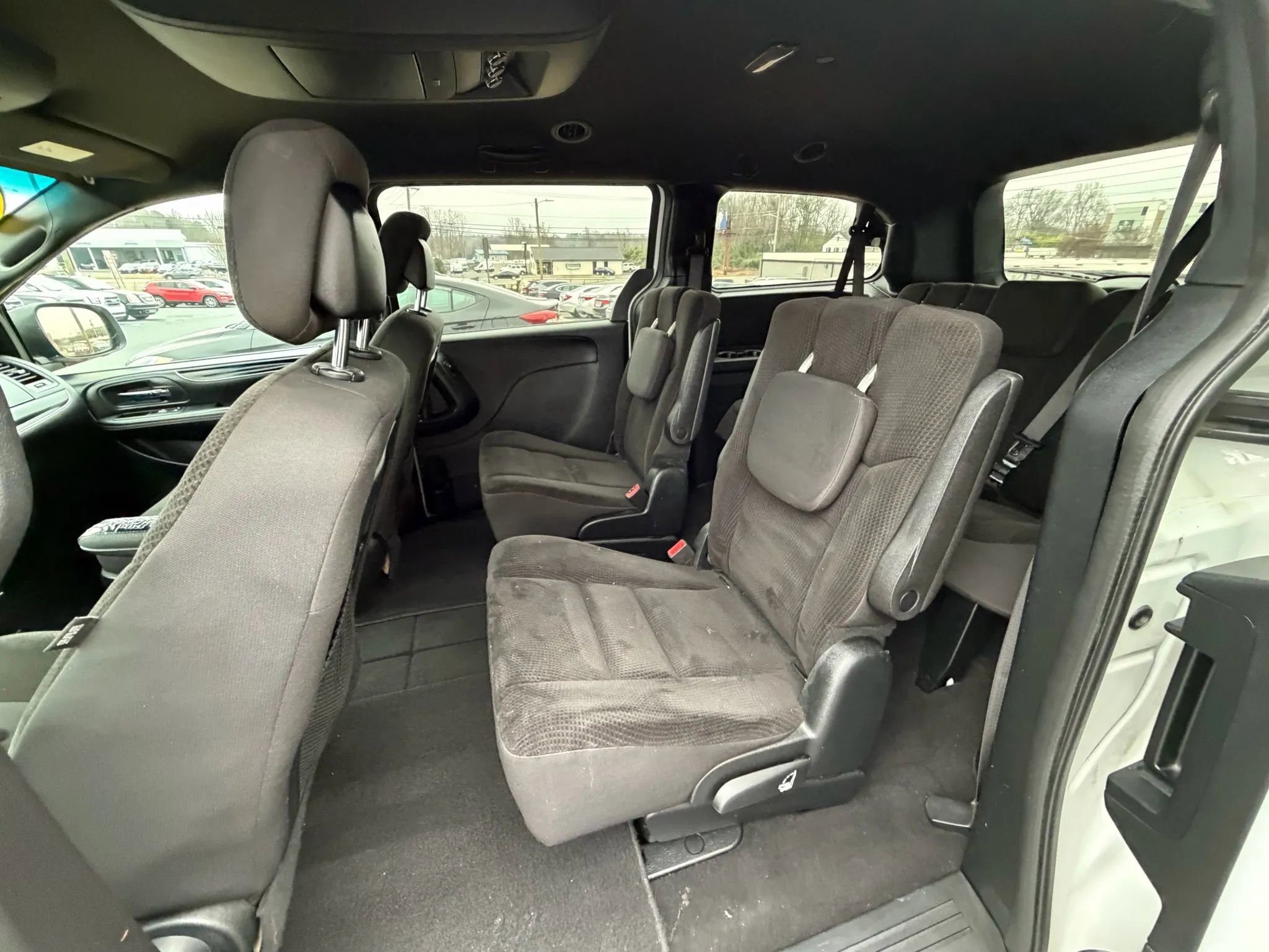 Used 2017 Dodge Grand Caravan SE image 12