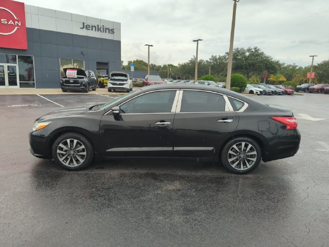 Used 2016 Nissan Altima 2.5 SV w/ Convenience Package FWD image 11