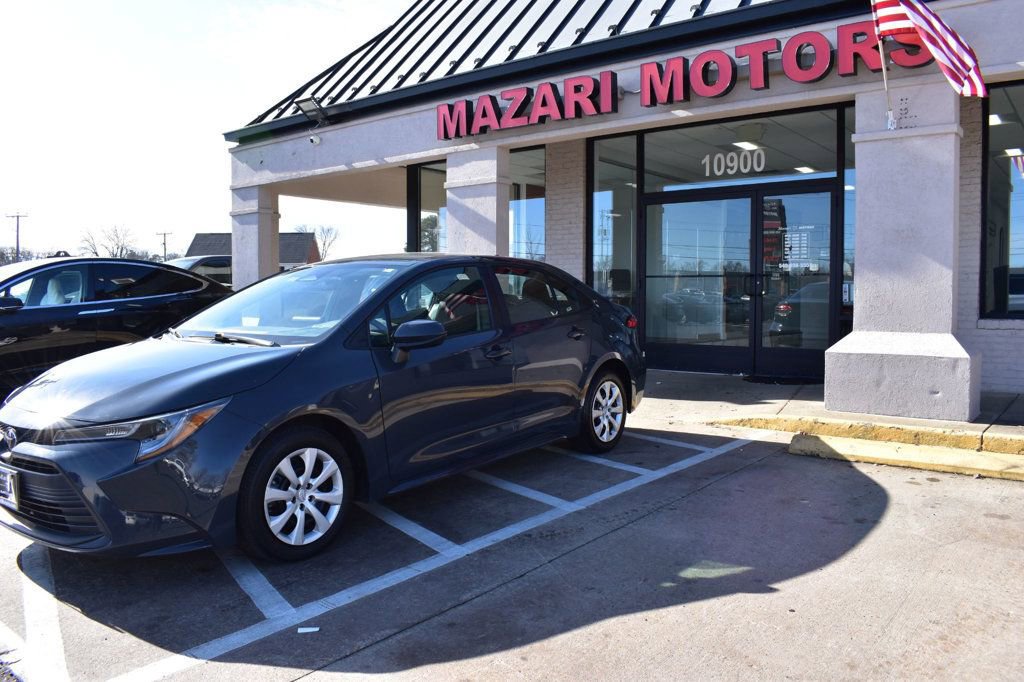 Used 2024 Toyota Corolla LE image 7