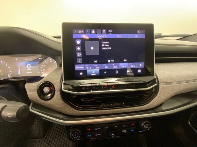 Used 2024 Jeep Compass Latitude w/ Sun and Sound Group image 21