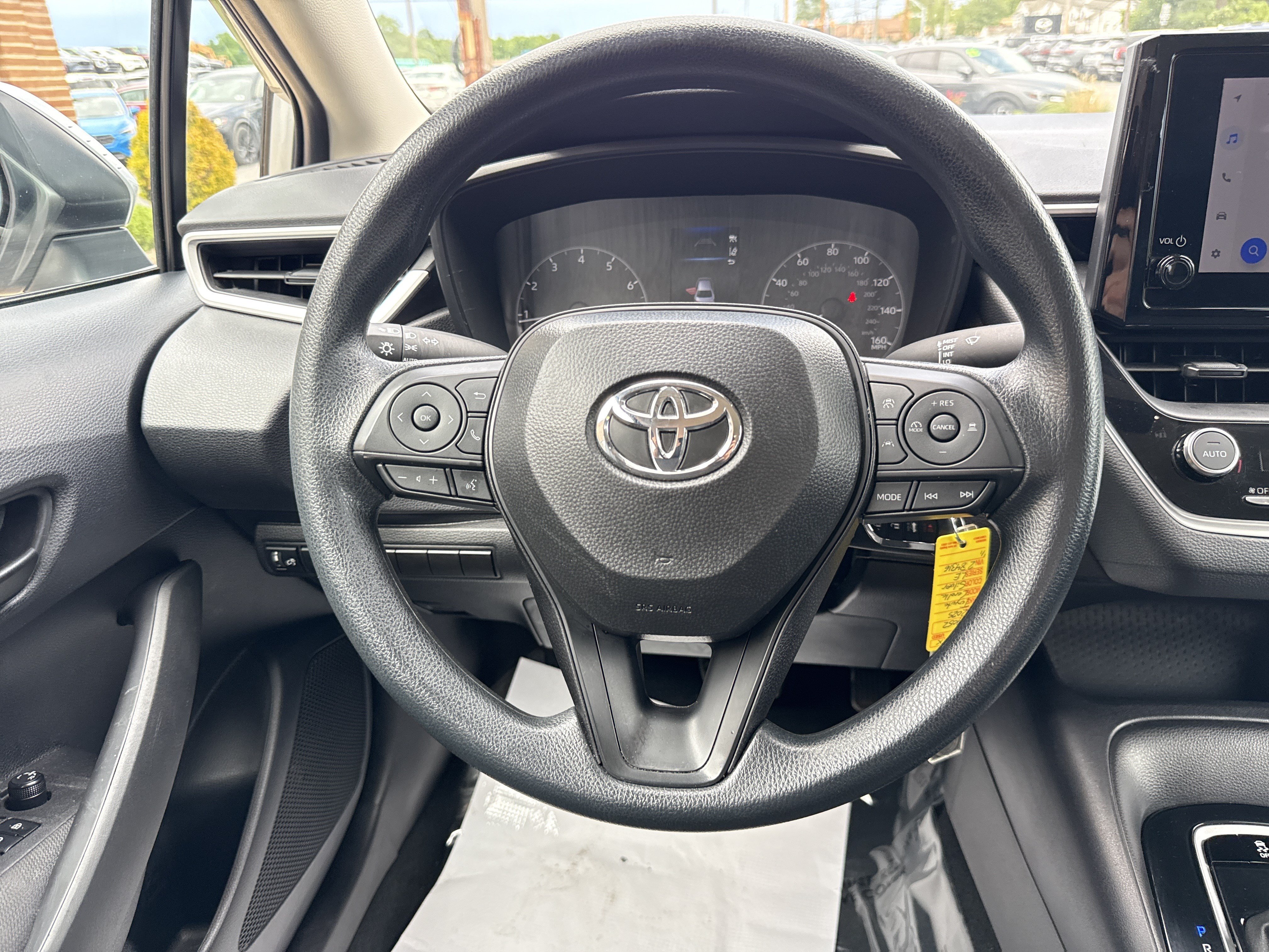 Used 2025 Toyota Corolla LE FWD image 17