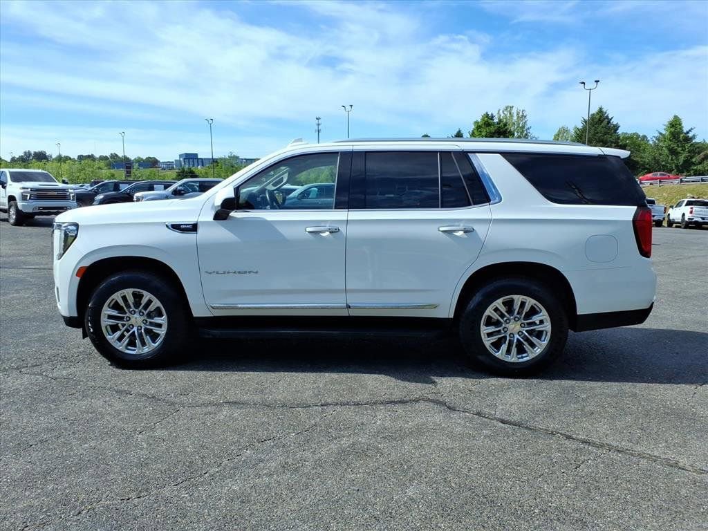 Used 2024 GMC Yukon SLT AWD/4WD image 7